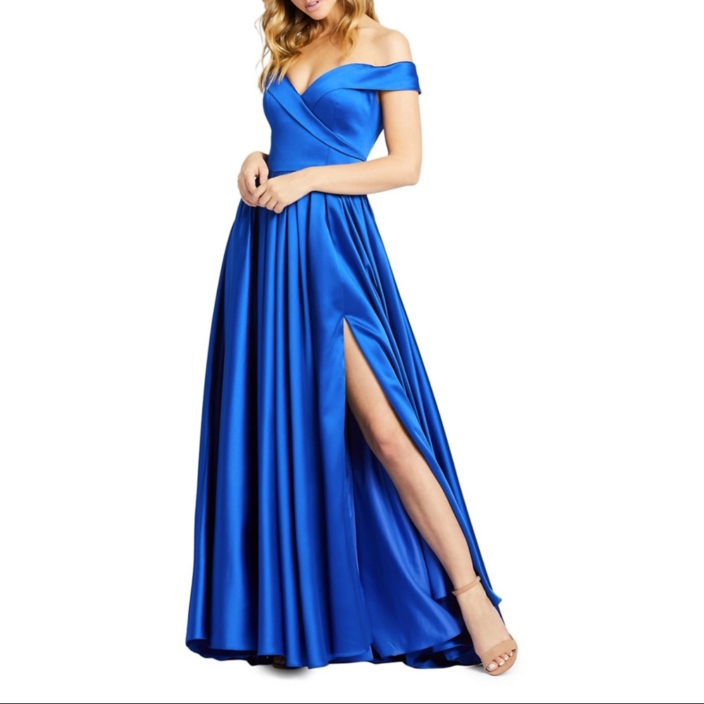 NWT. Mac Duggal Womens Off The Shoulder Satin Gown